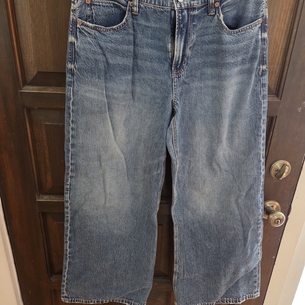 American Eagle Outfitters low rise ultra wide leg jeans